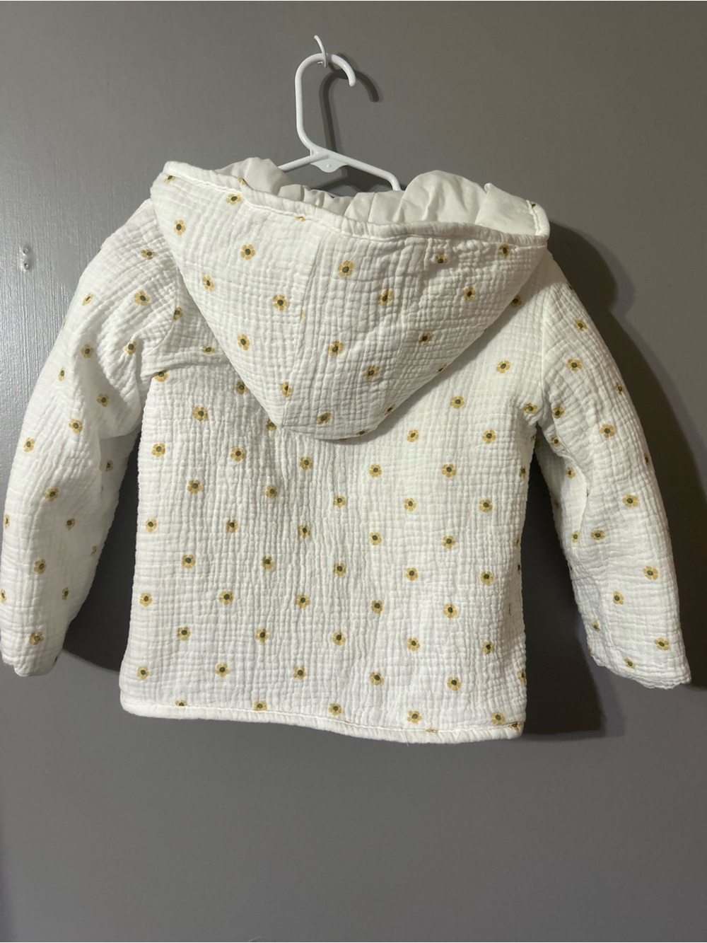 Daisy Fuentes Cream Hooded Quilted Jacket with Yellow Daisy Print size 6 - Picture 2 of 4